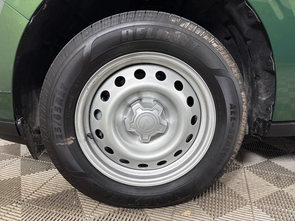 Certified 2025 Ford Maverick XL FWD image 11