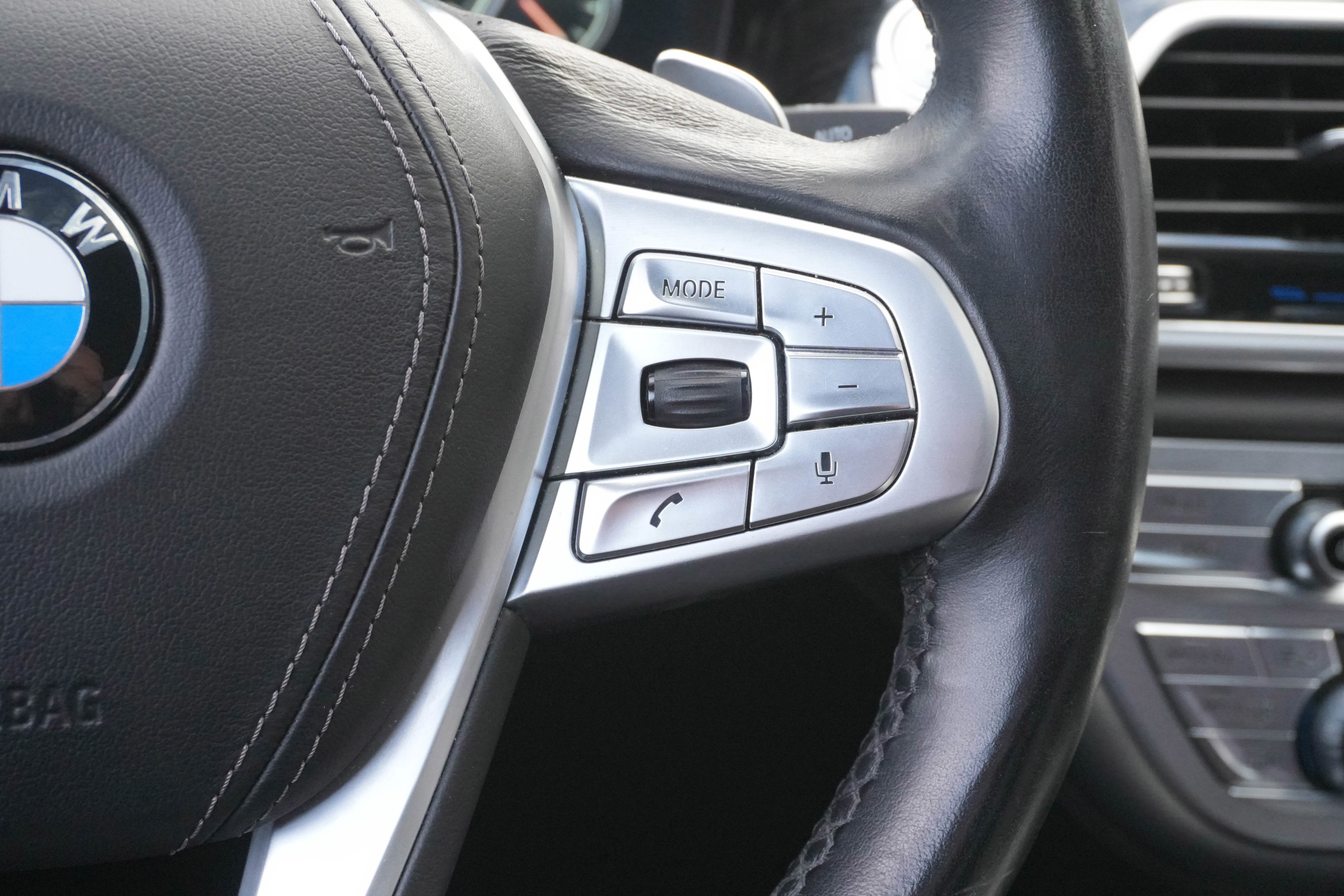 Used 2019 BMW 740i w/ M Sport Package image 20