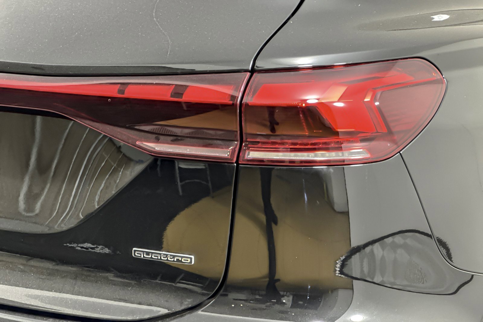 Used 2025 Audi Q6 e-tron Premium w/ Convenience Package image 25