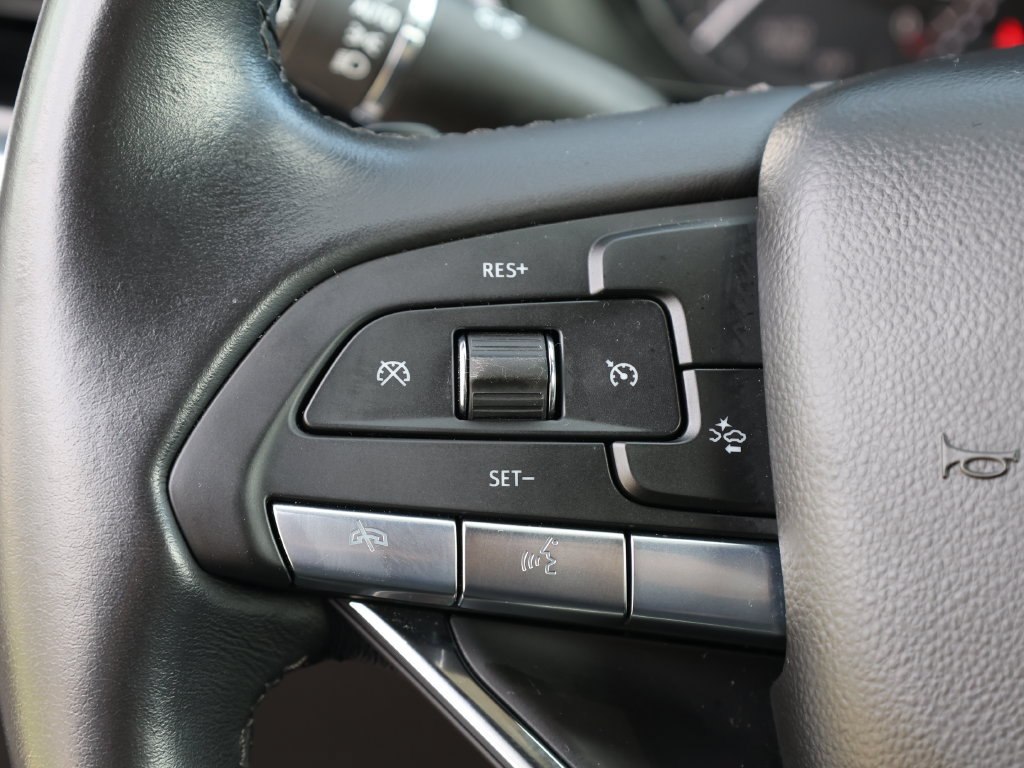 Used 2025 Cadillac XT6 Luxury FWD image 39