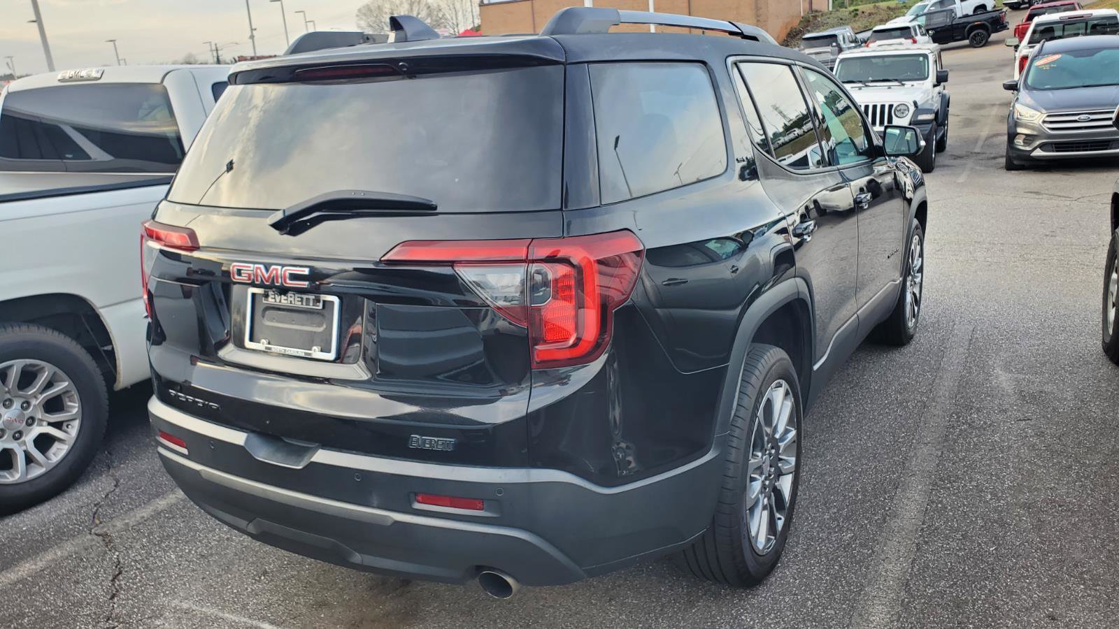 Used 2021 GMC Acadia SLE w/ Elevation Edition image 10