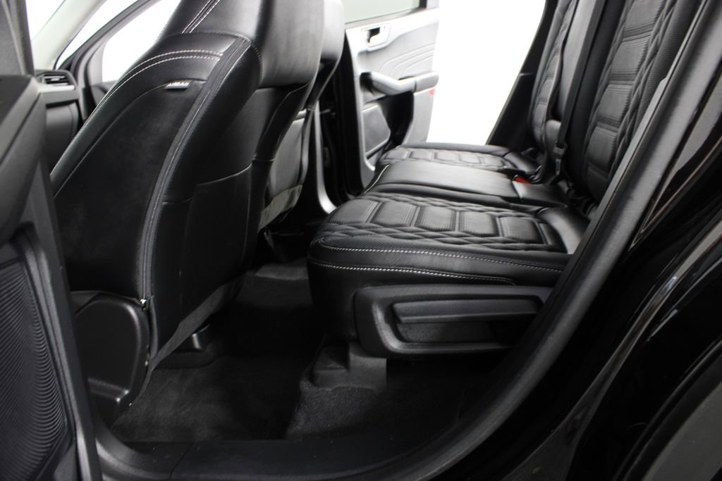 Used 2023 Ford Escape Platinum w/ Premium Technology Package AWD/4WD image 18