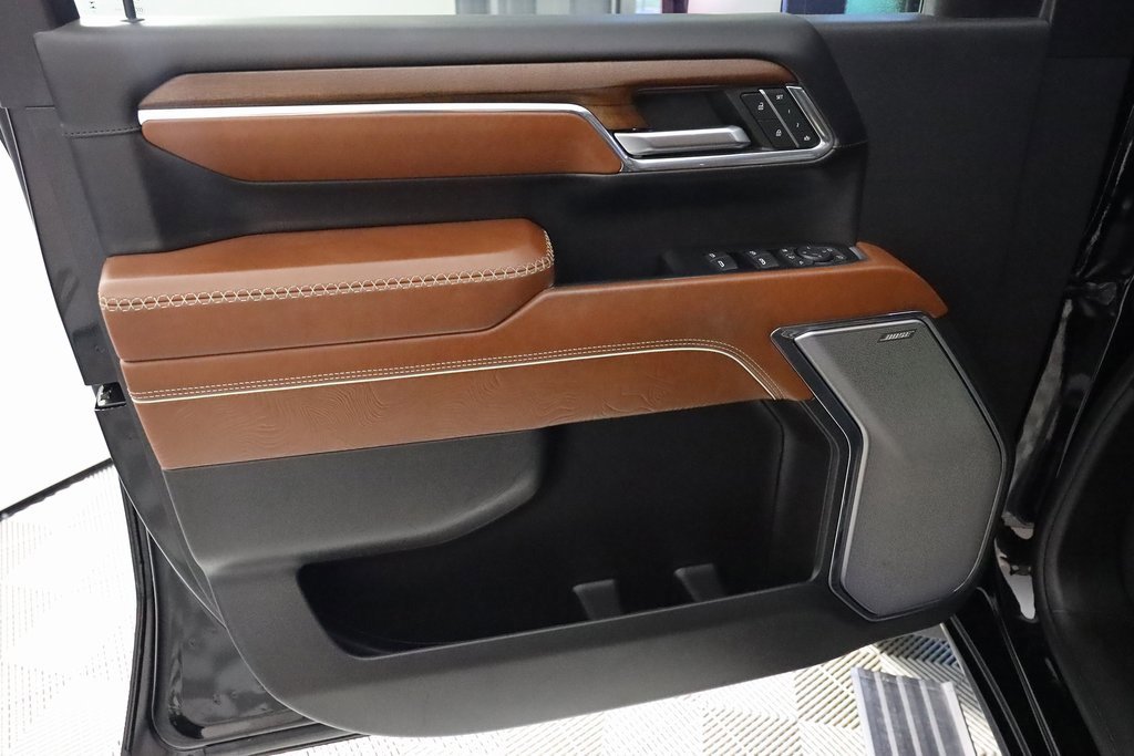 Used 2024 GMC Sierra 3500 Denali Ultimate image 16