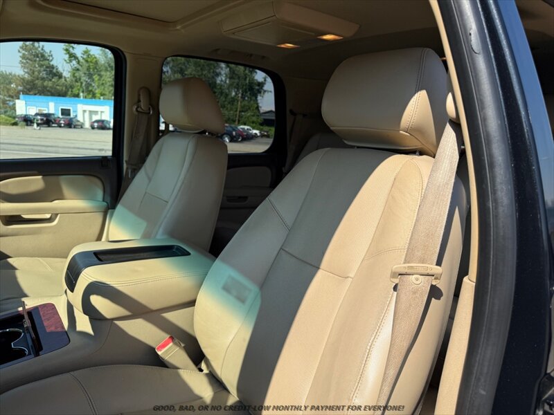 Used 2010 Chevrolet Tahoe LTZ AWD/4WD image 11