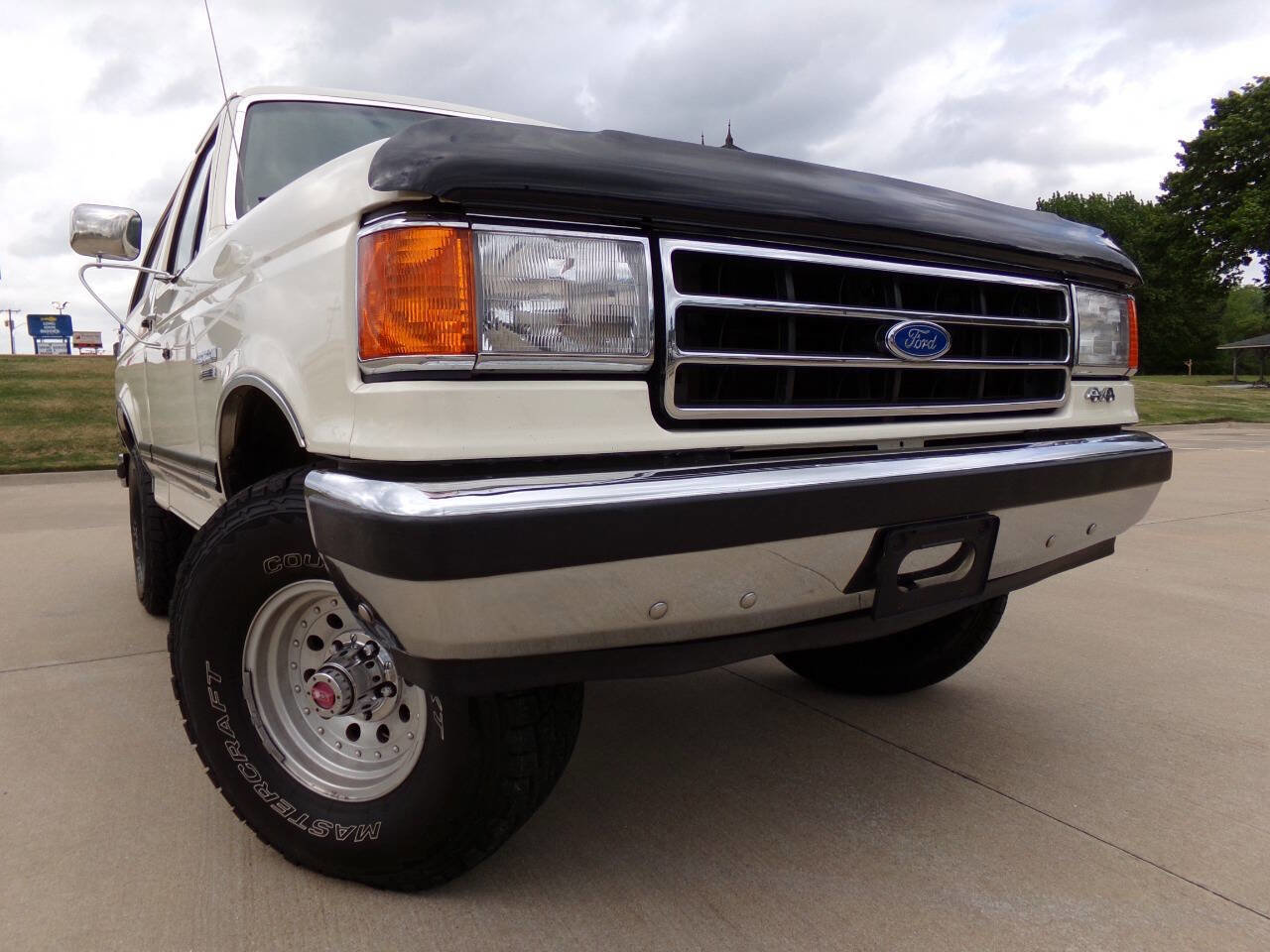 Used 1990 Ford Bronco AWD/4WD image 6