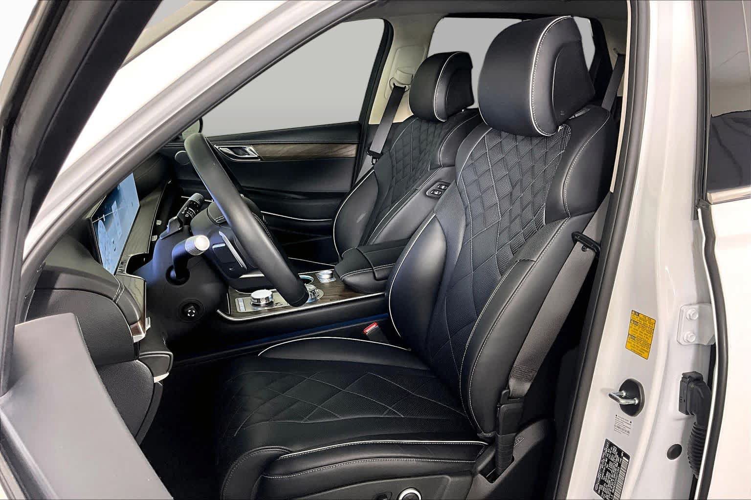 Used 2025 Genesis GV80 3.5T Prestige AWD/4WD image 8