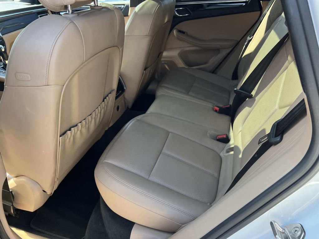 Used 2019 Porsche Macan S AWD/4WD image 11