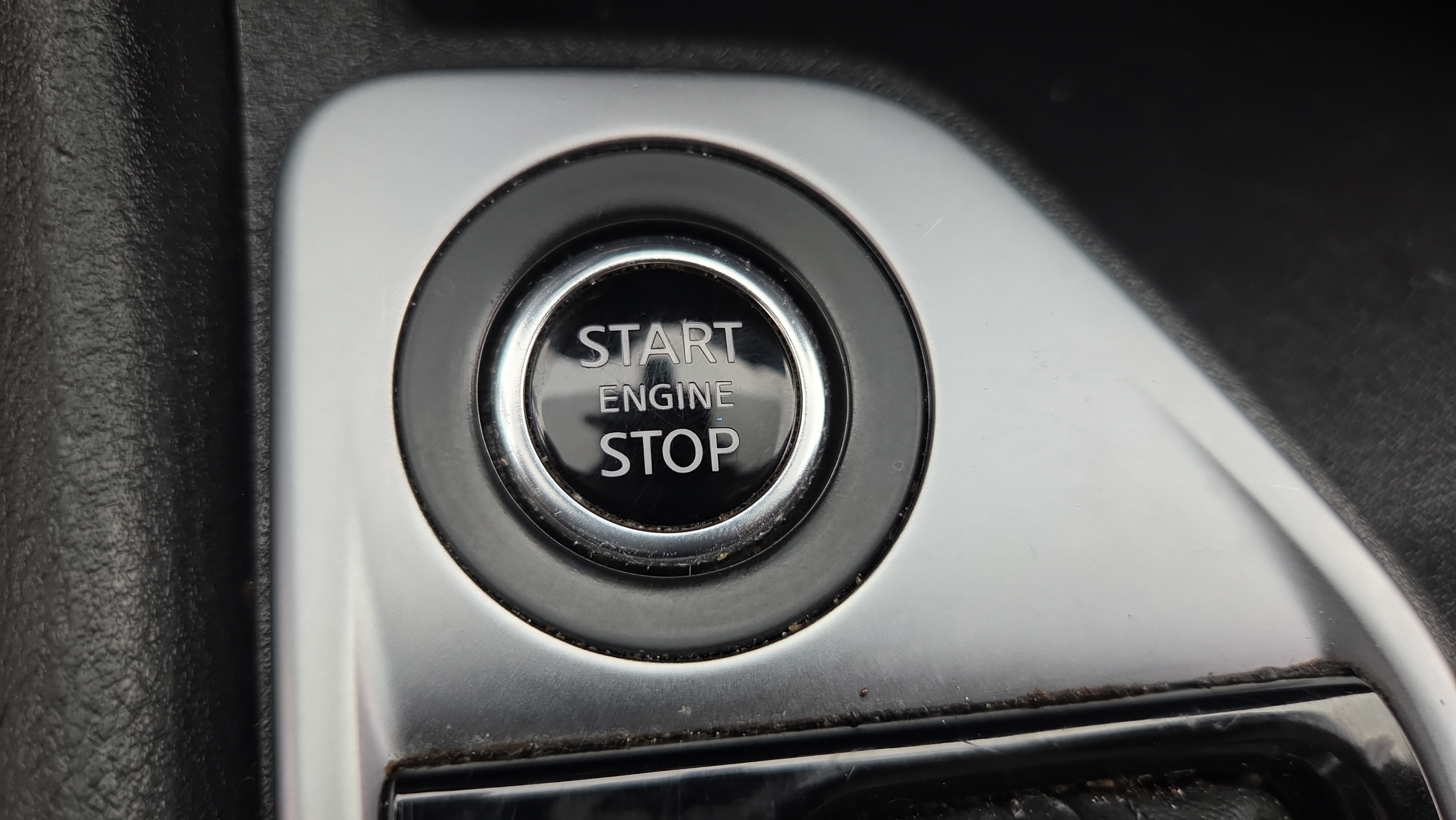 Used 2024 Nissan Sentra SV FWD image 25