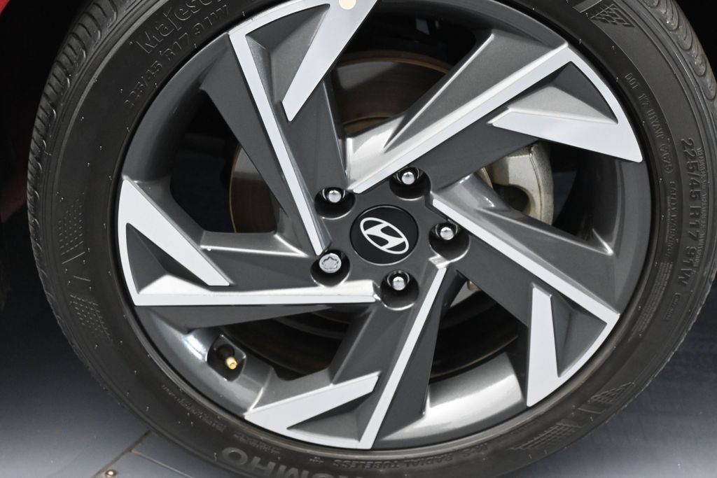 Used 2024 Hyundai Elantra Limited FWD image 45
