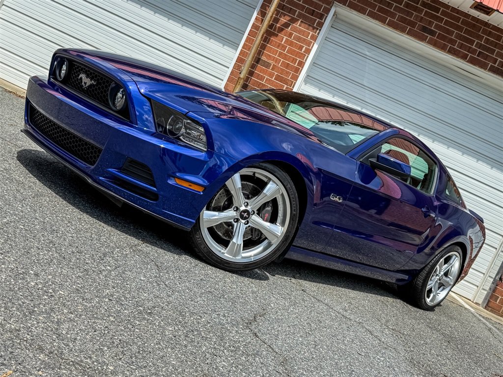 Used 2014 Ford Mustang GT Premium w/ GT Track Package RWD image 4