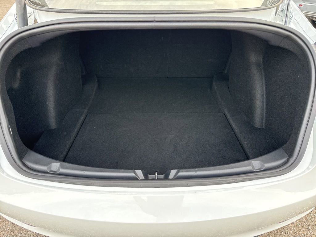 Used 2023 Tesla Model 3 Standard Range image 31