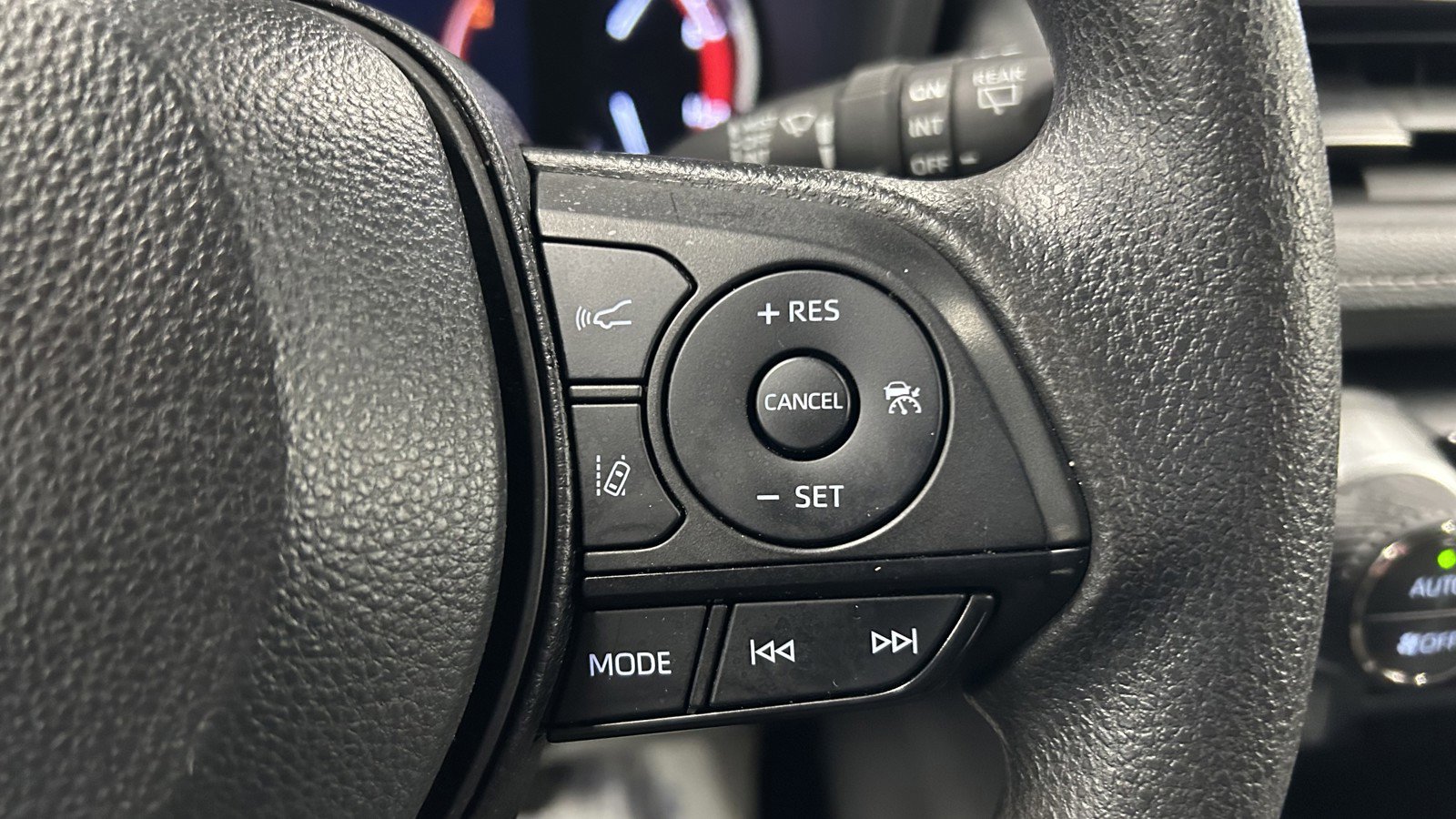 Used 2024 Toyota RAV4 XLE image 23