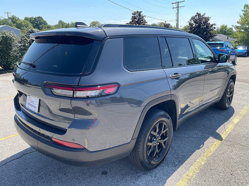 Used 2024 Jeep Grand Cherokee L Laredo image 6