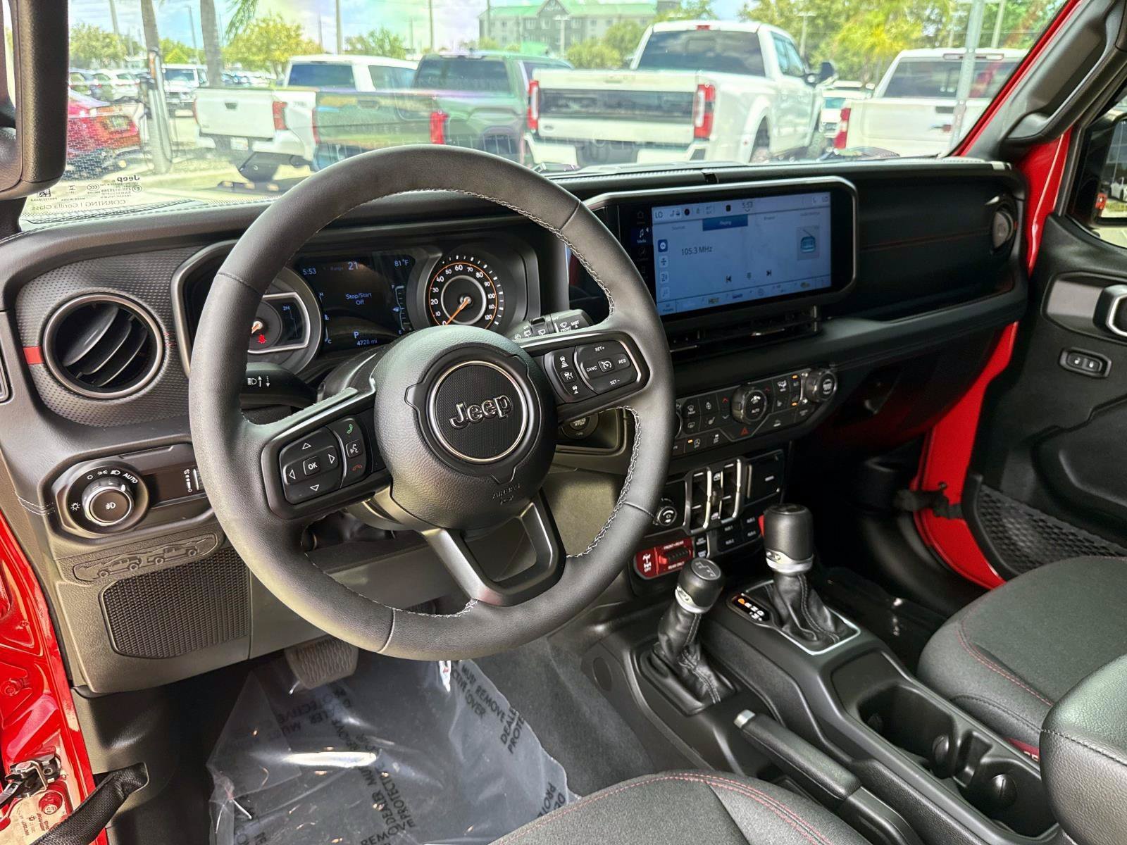 Used 2026 Jeep Wrangler Unlimited Rubicon AWD/4WD image 15