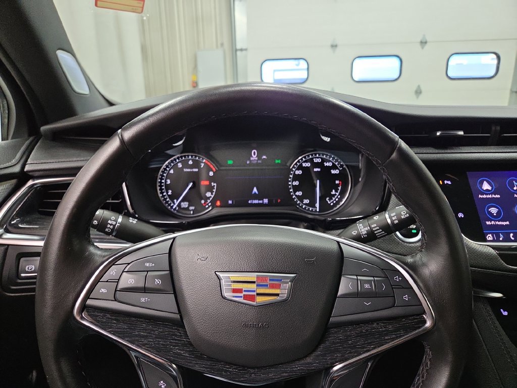 Used 2022 Cadillac XT5 Premium Luxury w/ LPO, Floor Liner Package AWD/4WD image 23