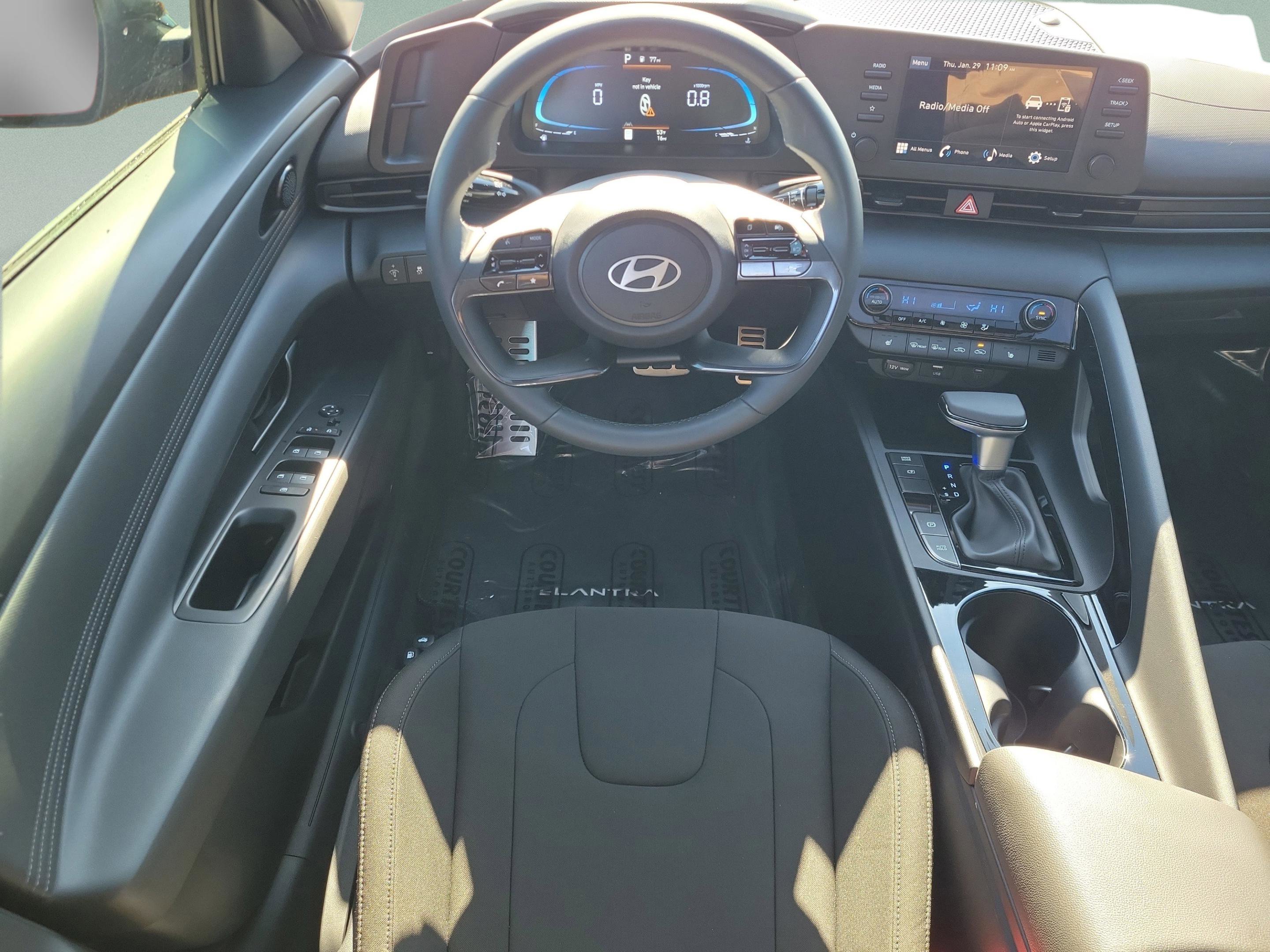 New 2026 Hyundai Elantra SEL Sport image 9