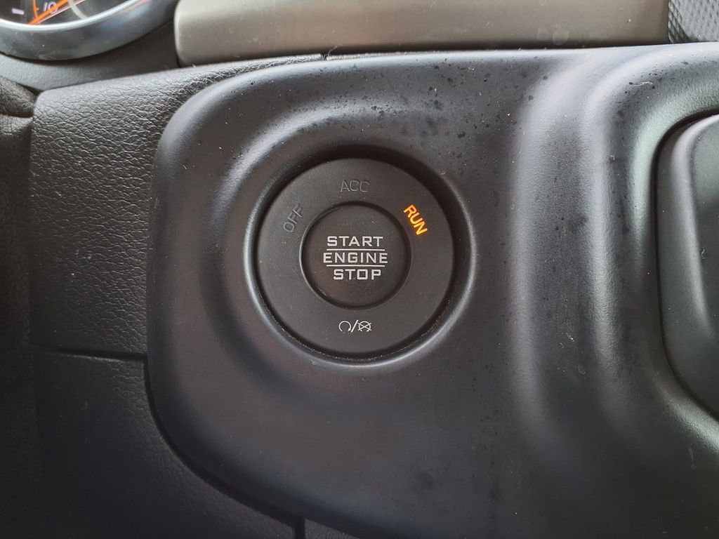 Used 2021 Jeep Wrangler Unlimited Sport image 23