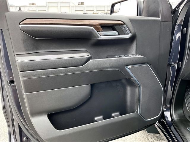 Used 2023 Chevrolet Silverado 1500 LT image 9