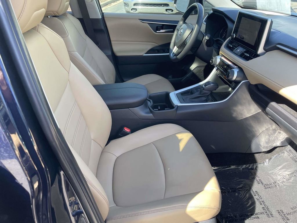 Used 2025 Toyota RAV4 XLE Premium FWD image 48