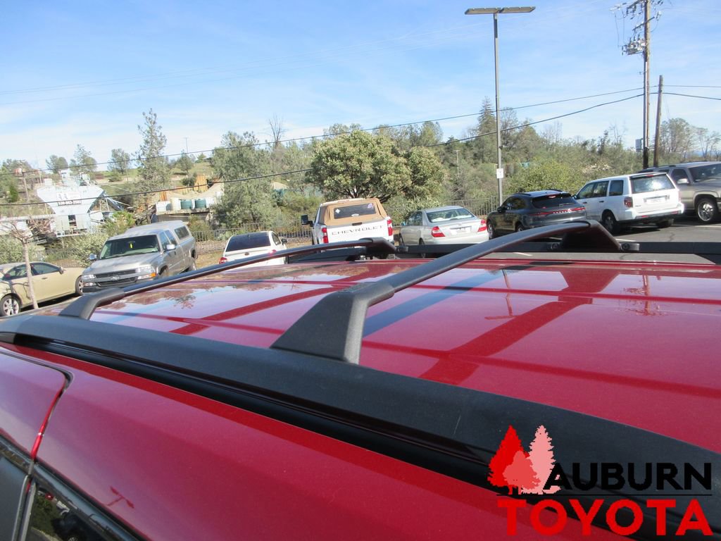 New 2026 Toyota Sienna XSE image 8