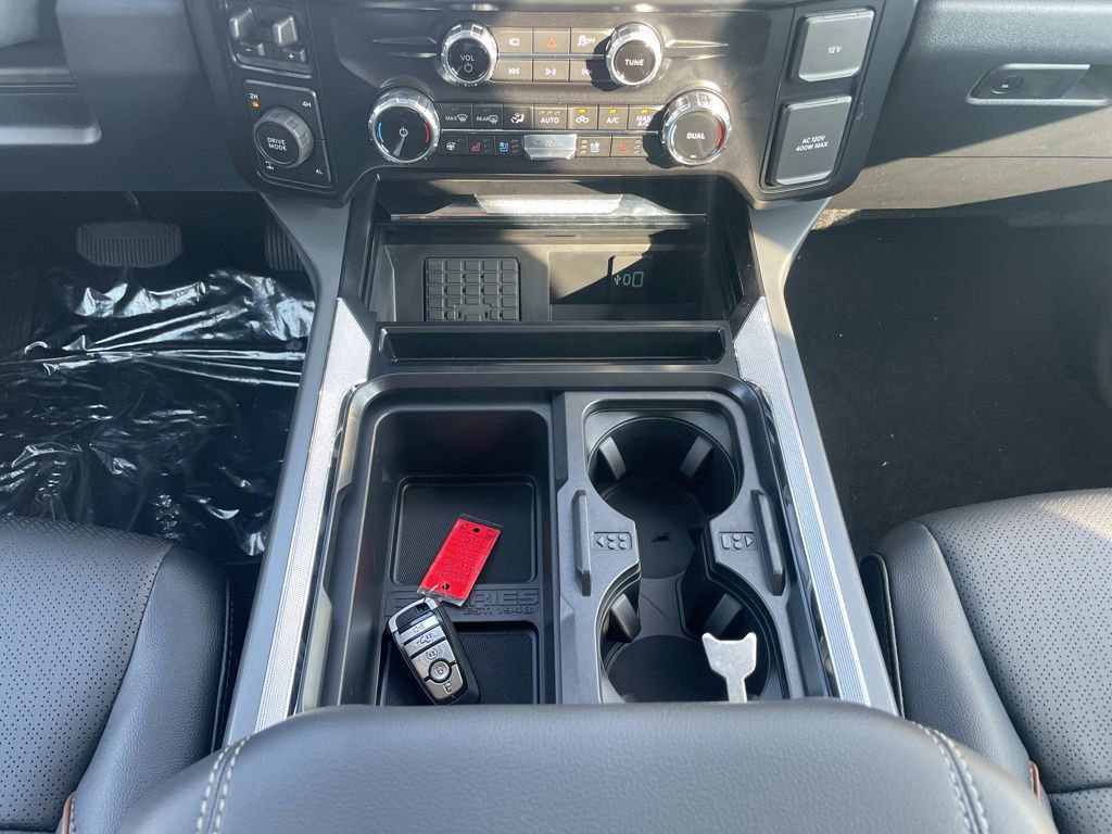 New 2025 Ford F250 Lariat w/ Lariat Ultimate Package image 18