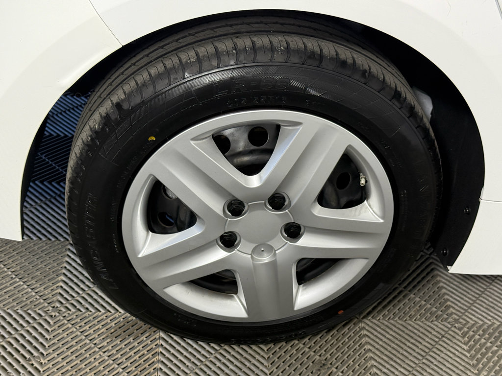 Used 2022 Toyota Corolla LE image 12