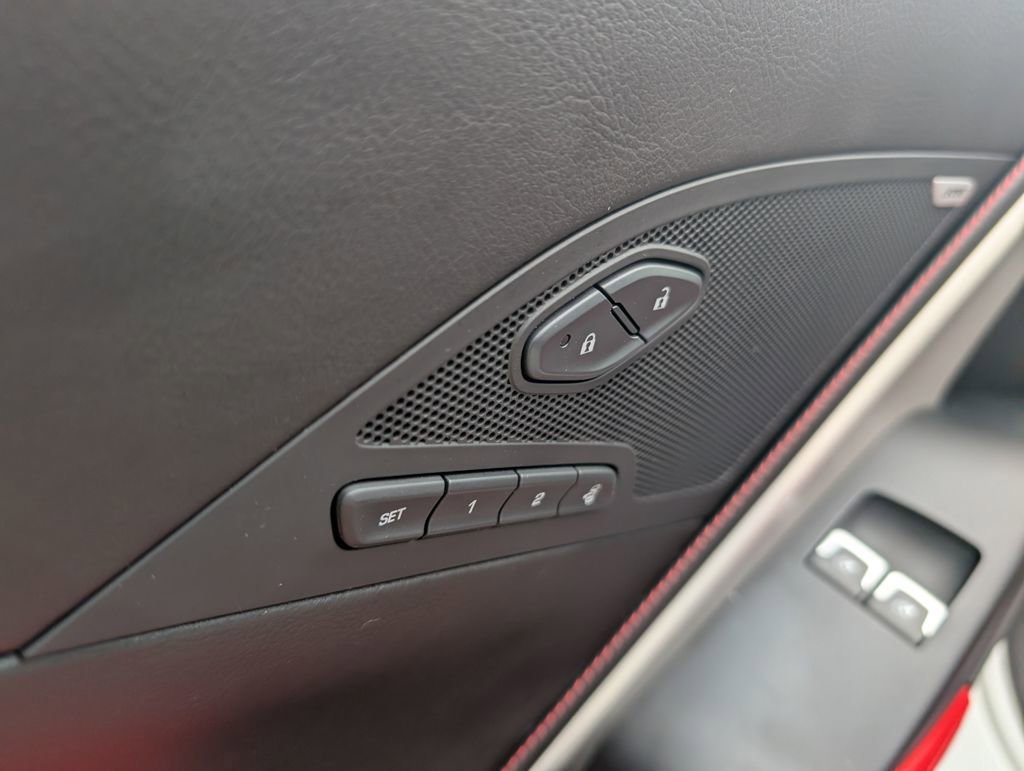 Used 2016 Chevrolet Corvette Stingray w/ 2LT Preferred Equipment Group image 13