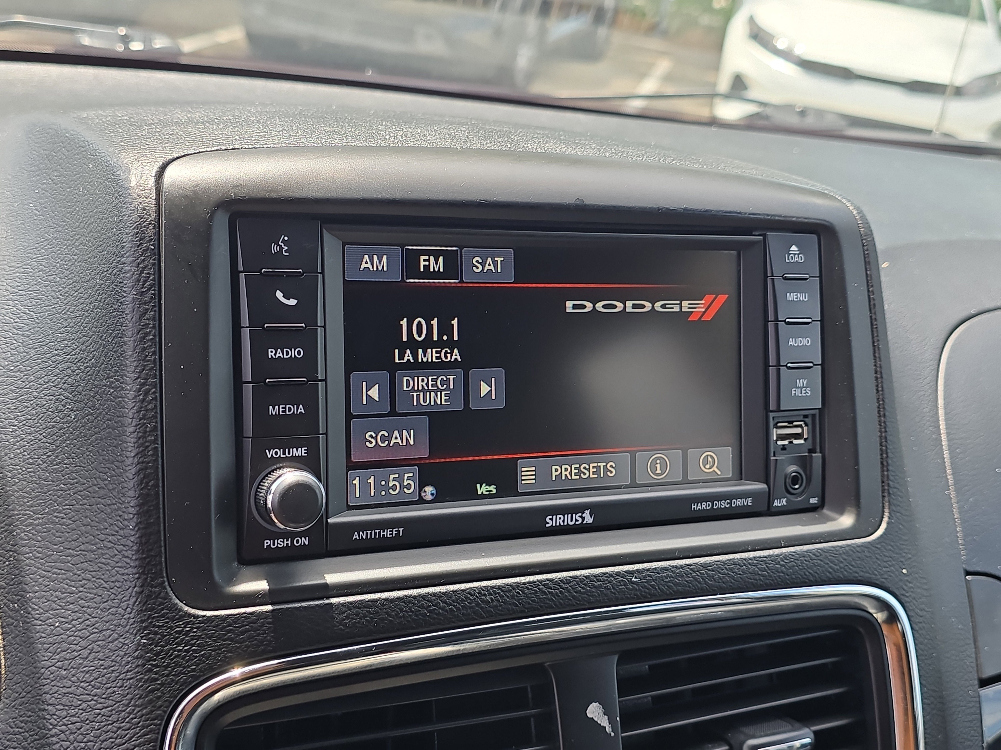 Used 2017 Dodge Grand Caravan SXT w/ Driver Convenience Group FWD image 25