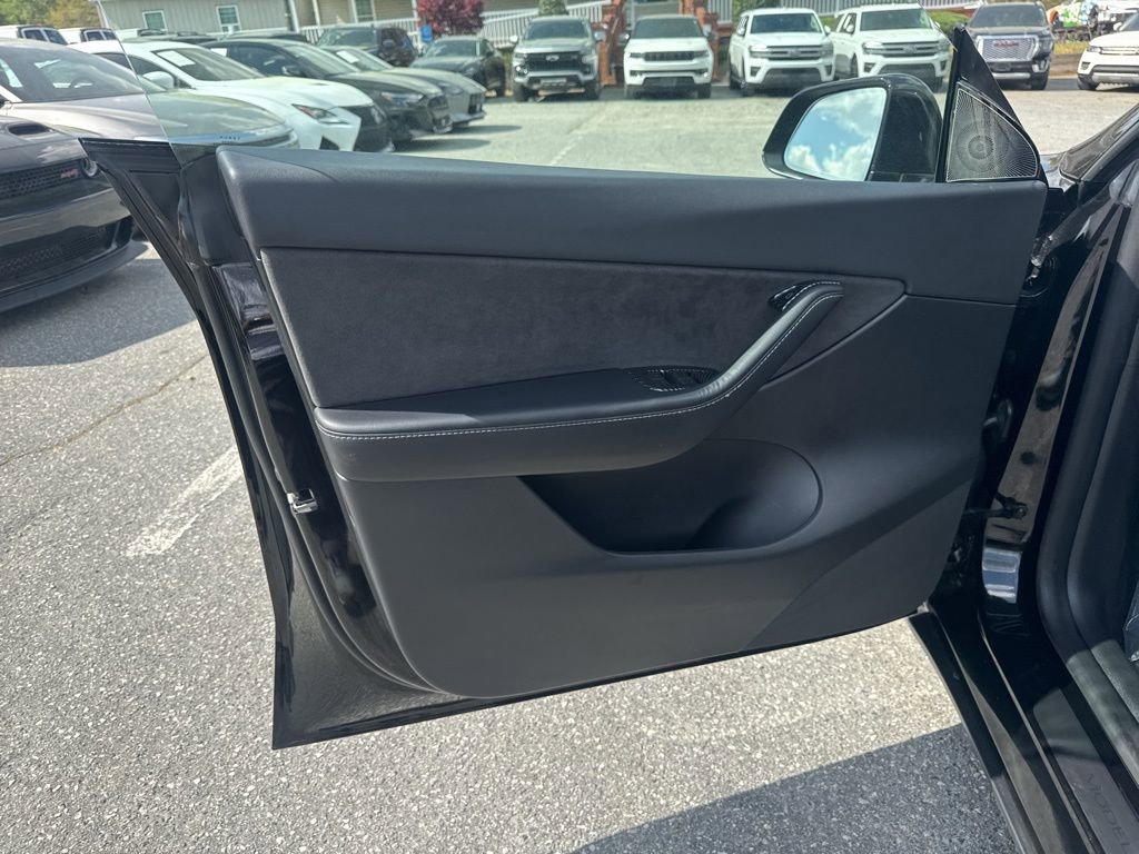 Used 2021 Tesla Model Y Performance image 28