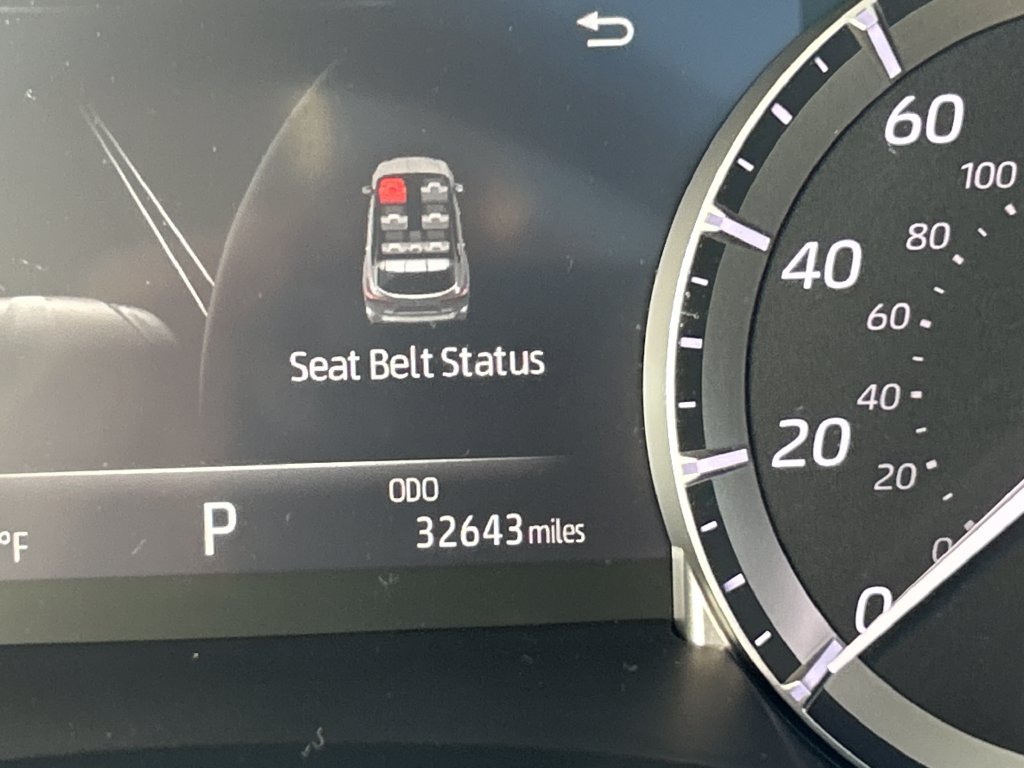 Certified 2022 Toyota Highlander Platinum AWD/4WD image 19