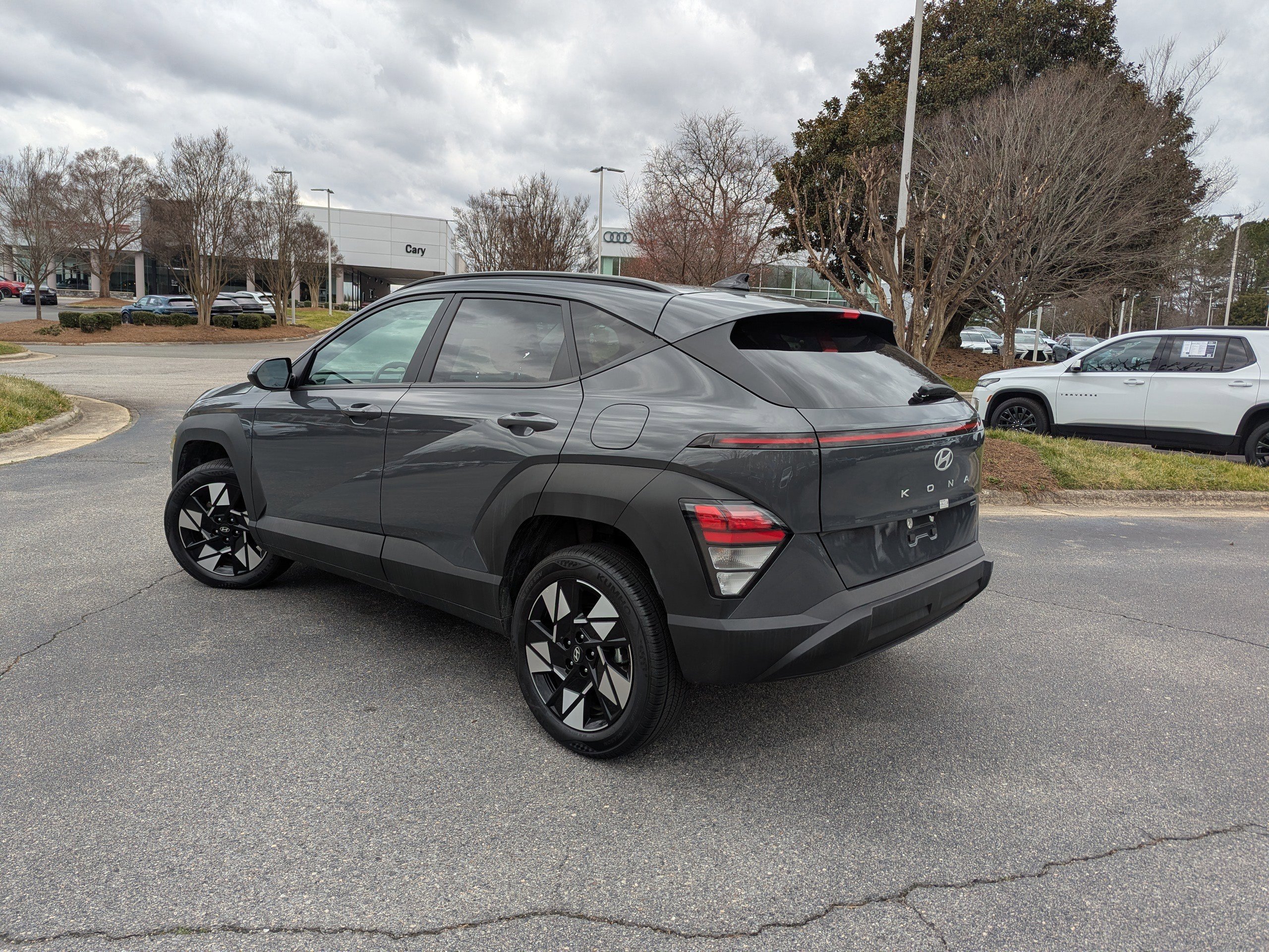 Used 2025 Hyundai Kona SEL image 7
