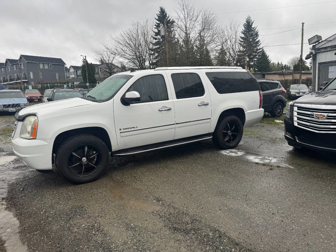 Used 2009 GMC Yukon XL Denali AWD/4WD image 5