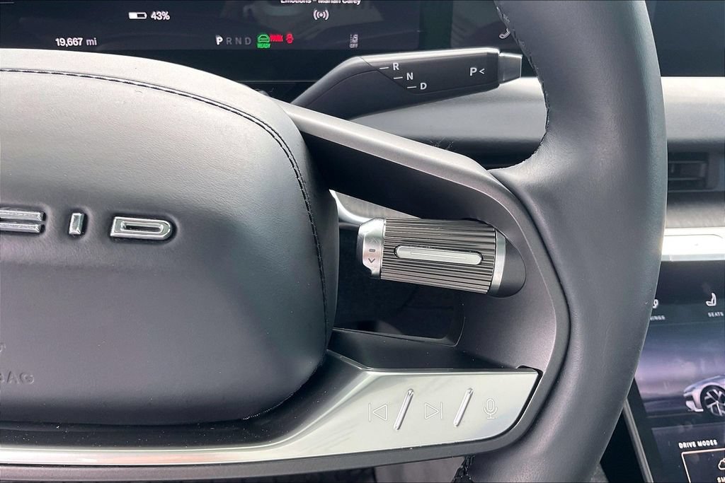 Used 2023 Lucid Air Touring AWD/4WD image 18