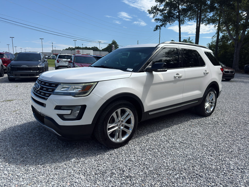 Used 2017 Ford Explorer XLT w/ Equipment Group 202A
