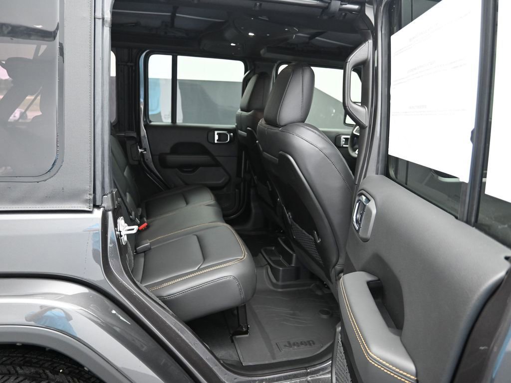 New 2025 Jeep Wrangler Sahara w/ Technology Group image 28