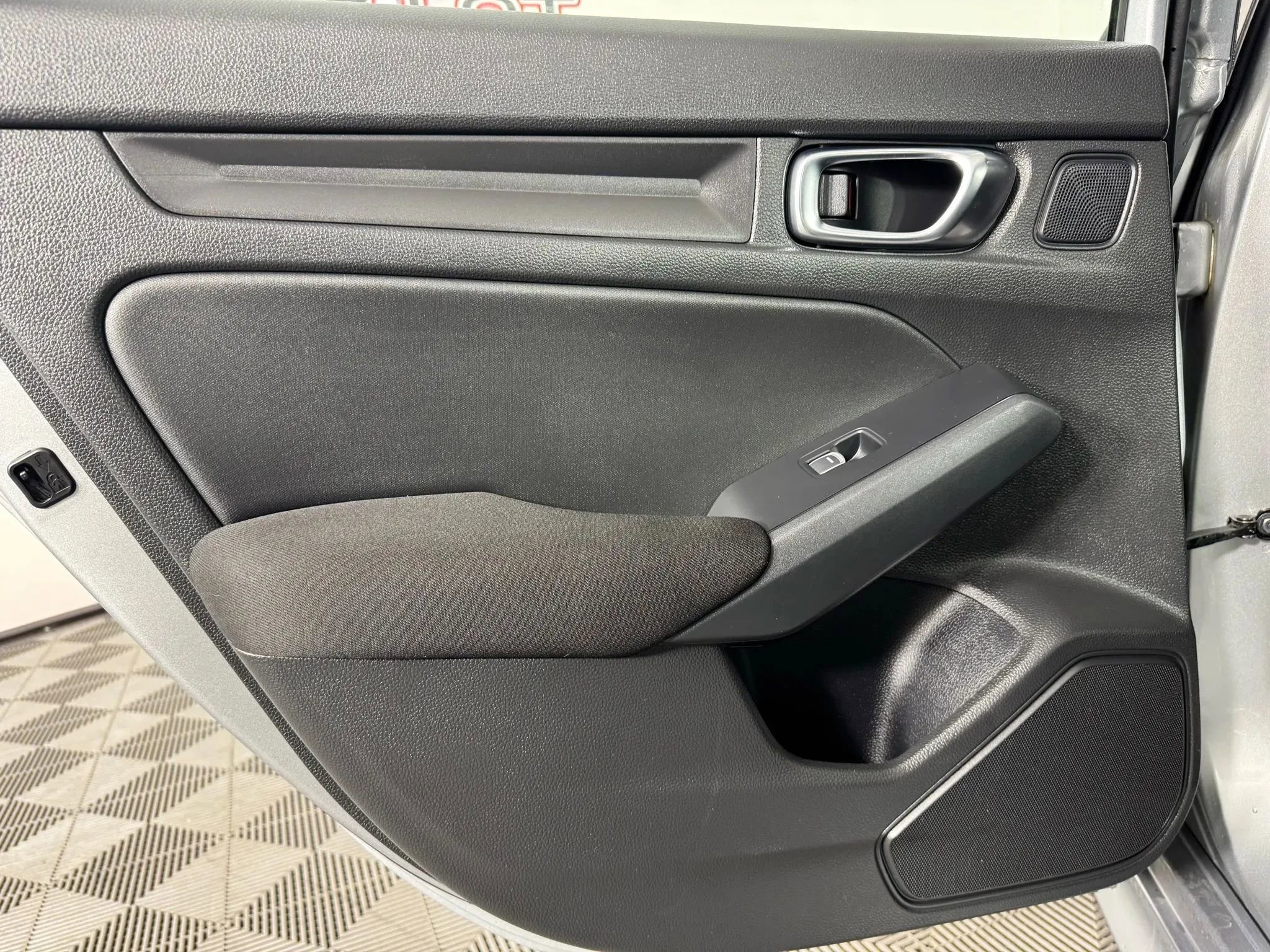 Used 2025 Honda Civic Sport image 39