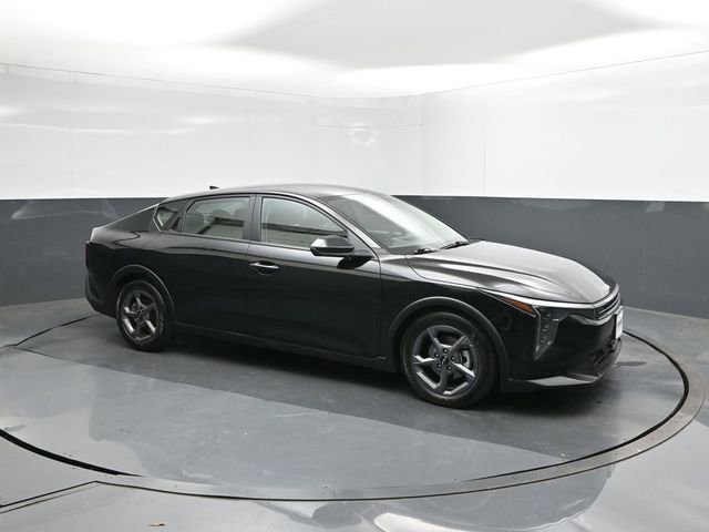 Used 2025 Kia K4 LXS image 26