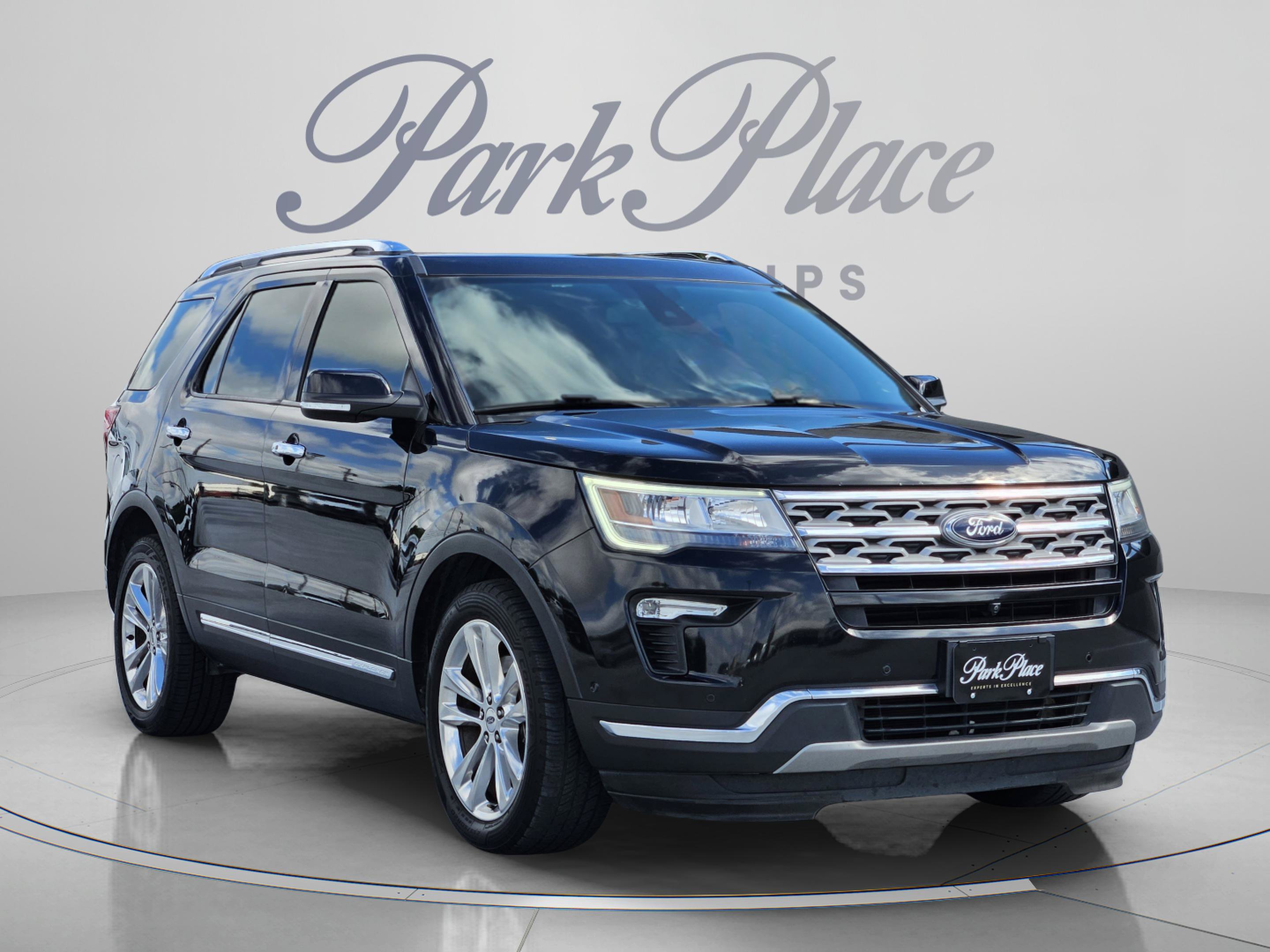 Used 2019 Ford Explorer Limited w/ Ford Safe & Smart Package FWD image 8