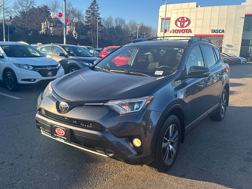 Used 2017 Toyota RAV4 XLE image 3