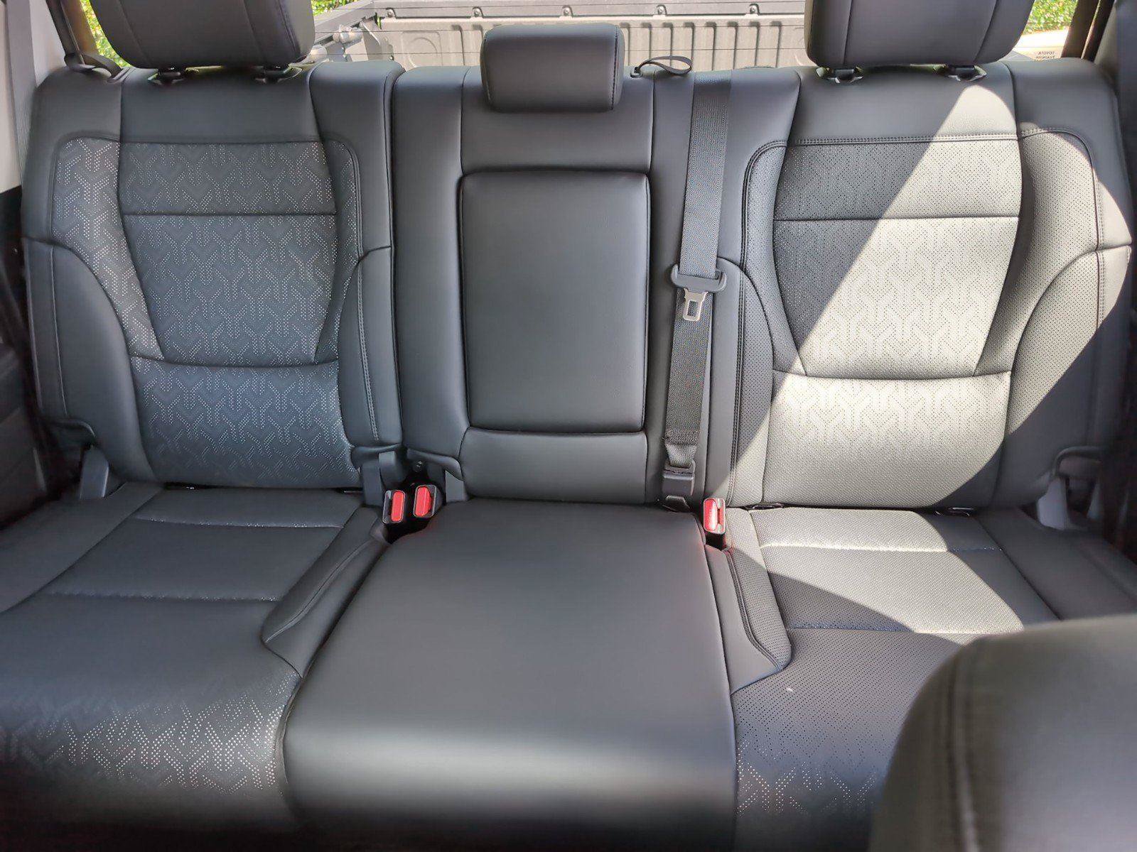 Used 2024 Toyota Tundra SR5 w/ SR5 Premium Package AWD/4WD image 32