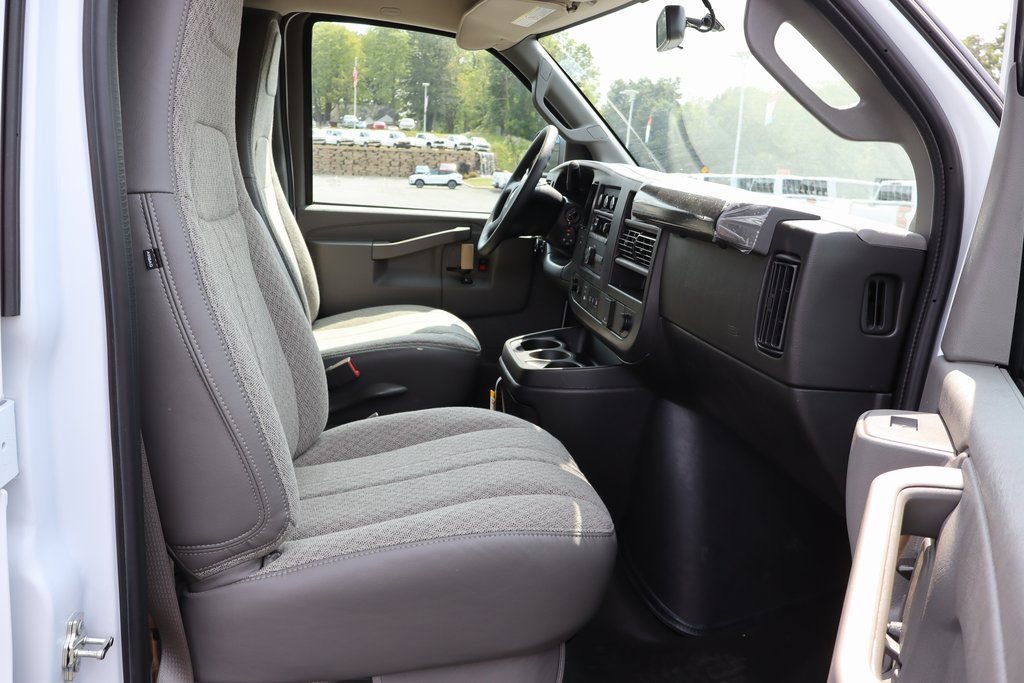 New 2025 Chevrolet Express 2500 w/ Driver Convenience Package image 31