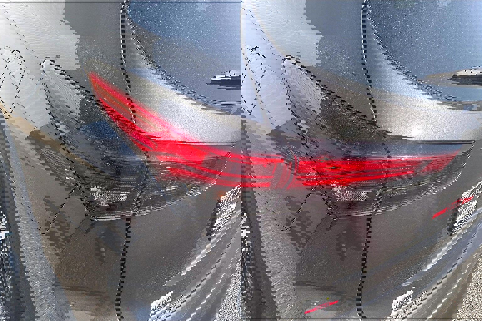 Used 2023 Toyota Highlander XLE FWD image 35