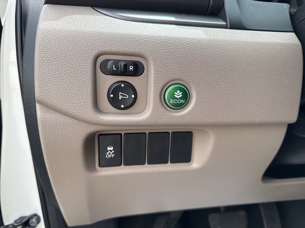 Used 2017 Honda Pilot LX image 16