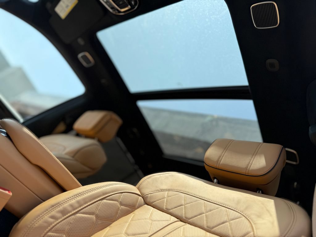 New 2026 Jeep Grand Wagoneer Summit AWD/4WD image 13