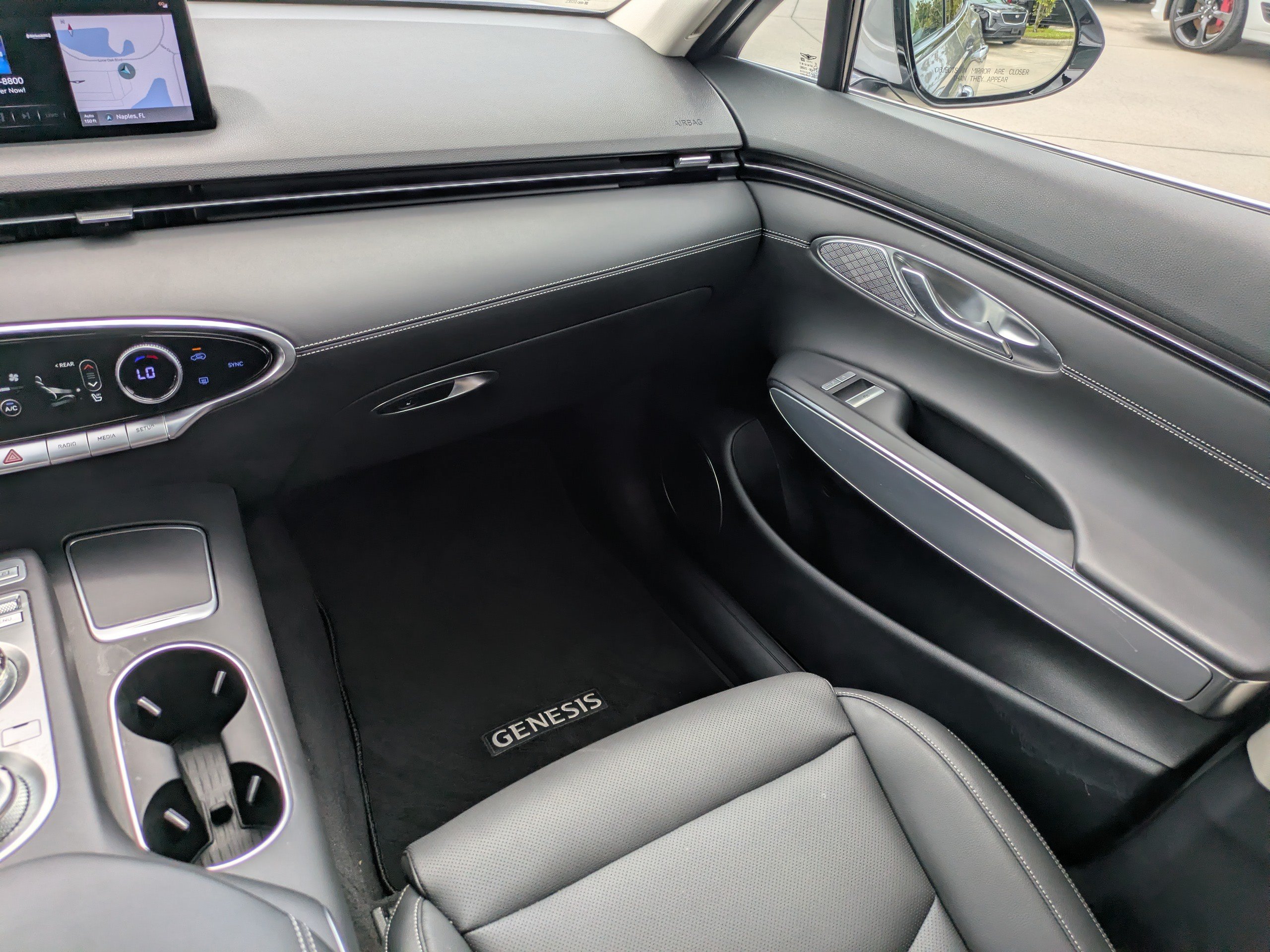Certified 2024 Genesis GV70 2.5T w/ Select Package AWD/4WD image 16