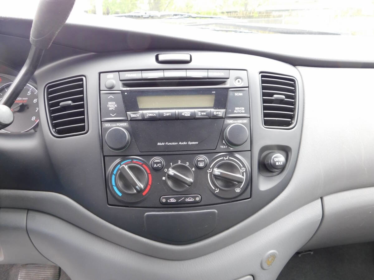 Used 2004 MAZDA MPV LX FWD image 12