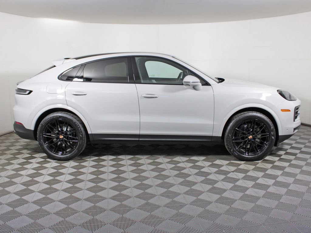 Used 2026 Porsche Cayenne Coupe image 8