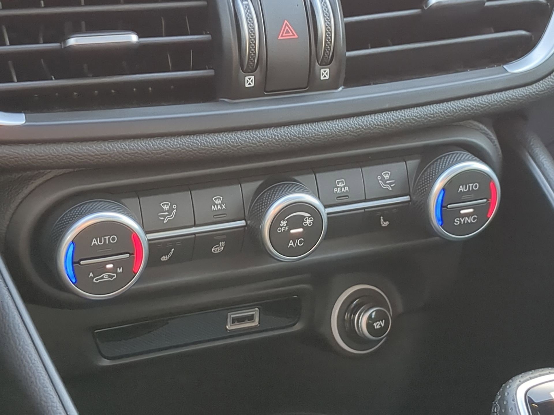 Used 2024 Alfa Romeo Giulia Veloce image 26