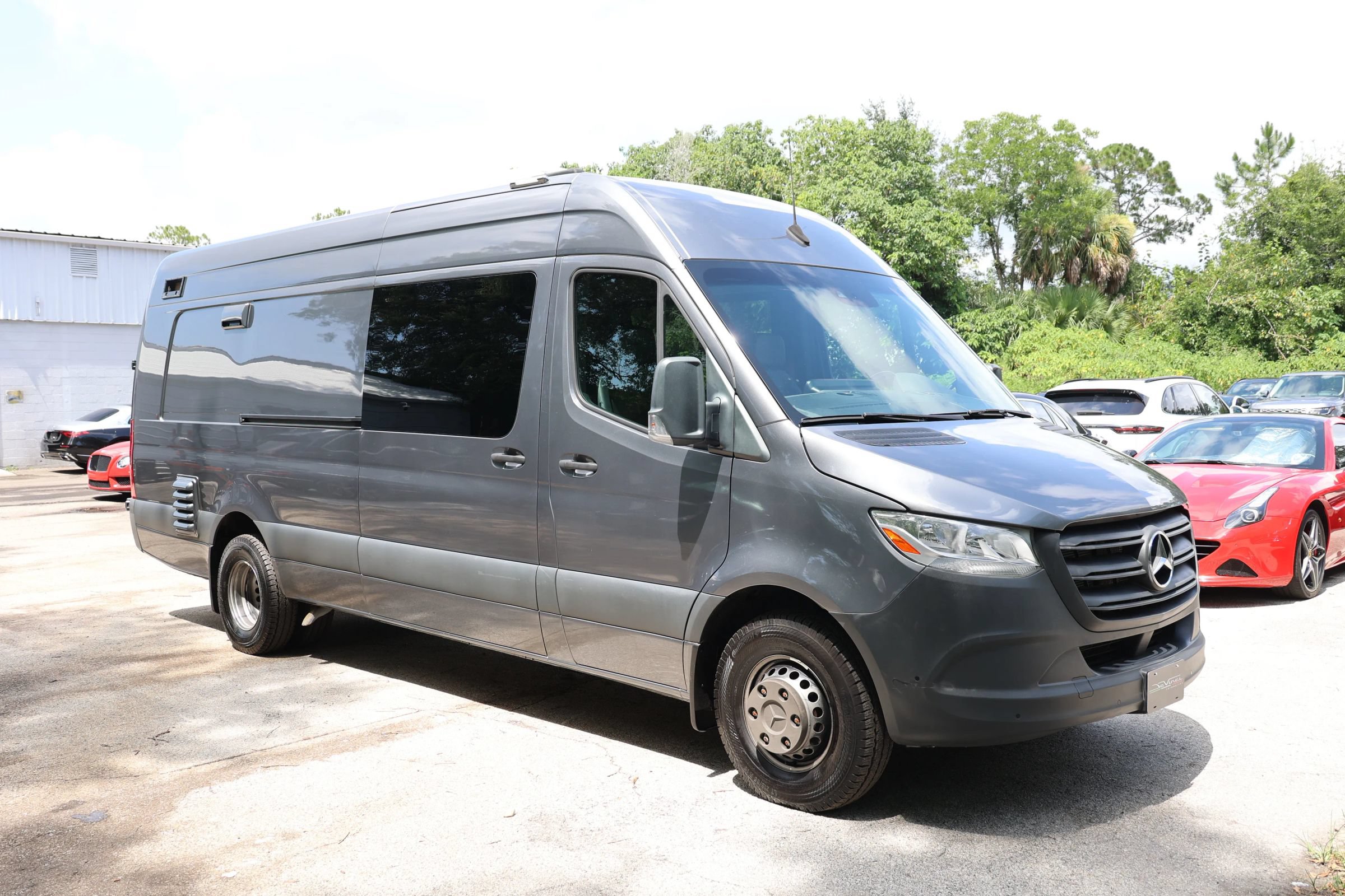 Used 2022 Mercedes-Benz Sprinter 4500 w/ Parking Package image 45