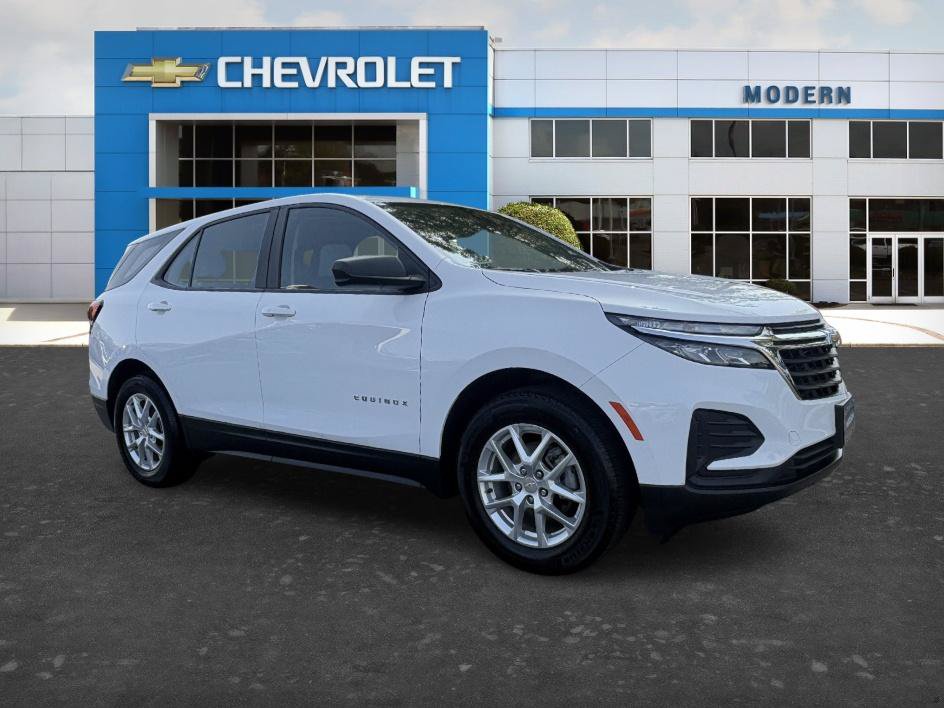 Certified 2024 Chevrolet Equinox LS FWD image 3